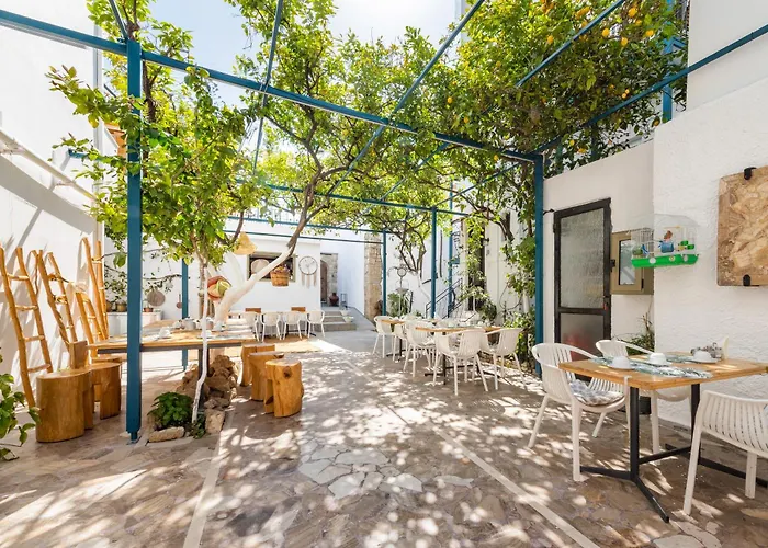 Lefka Hotel & Apartments